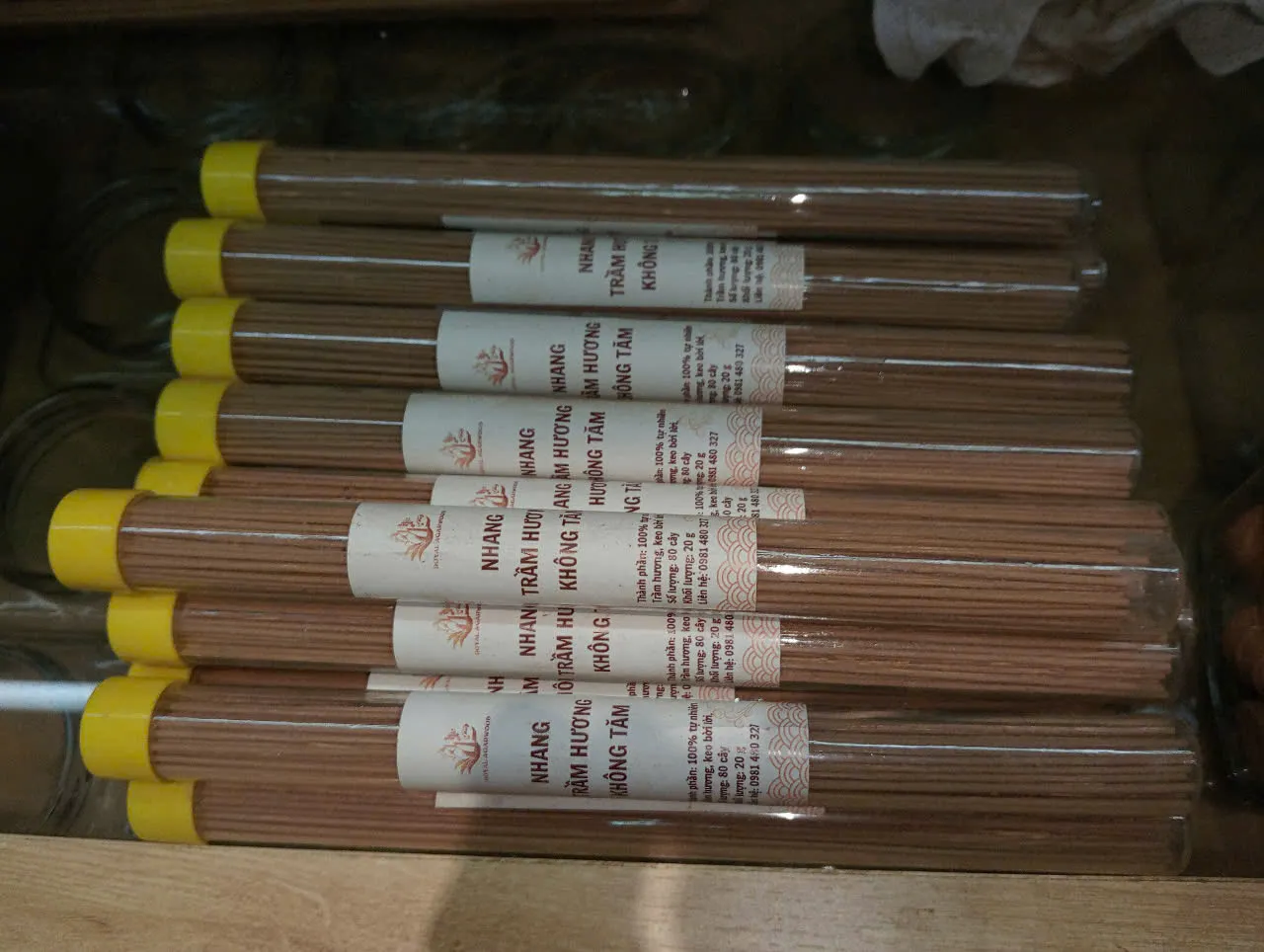 Premium Stickless Agarwood Incense – Natural Vietnamese Oud (Brown Tube, 20g Jar)